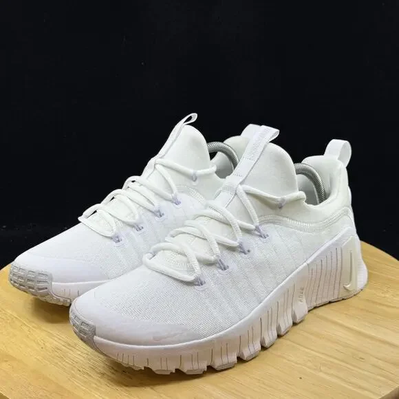 NEW Nike Free Metcon 6 Triple White Platinum Tint FJ7126-101 Size 11W/ 9.5M